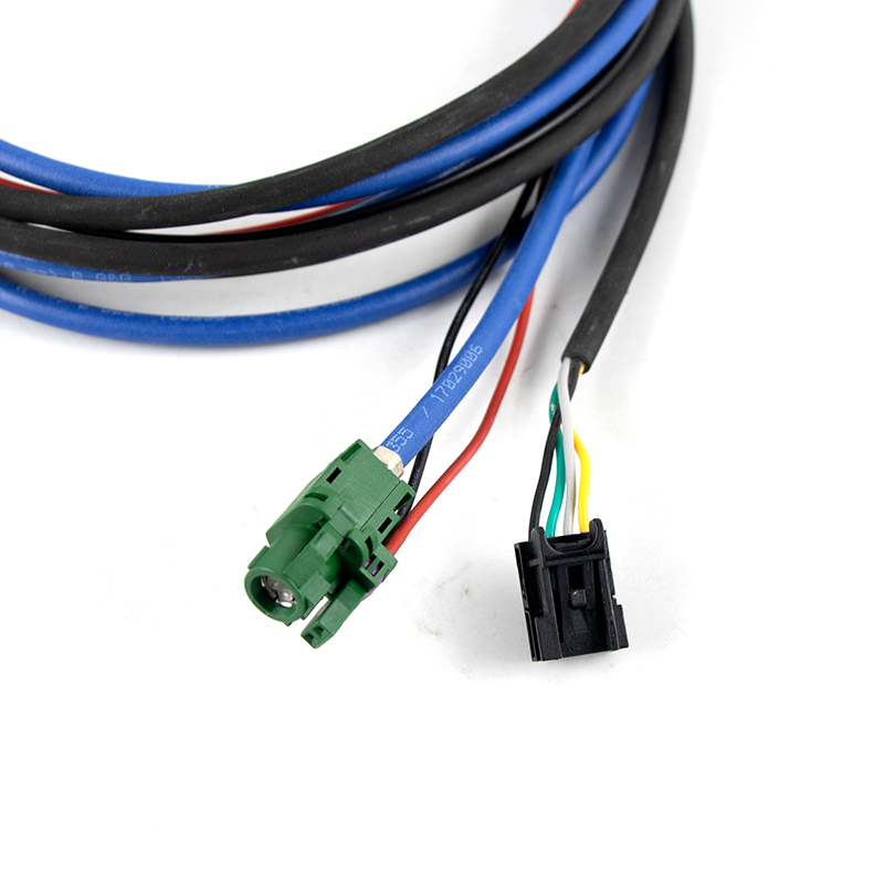 Car Media AUX USB Carplay Swit - огляд і ціна Mdi Cable